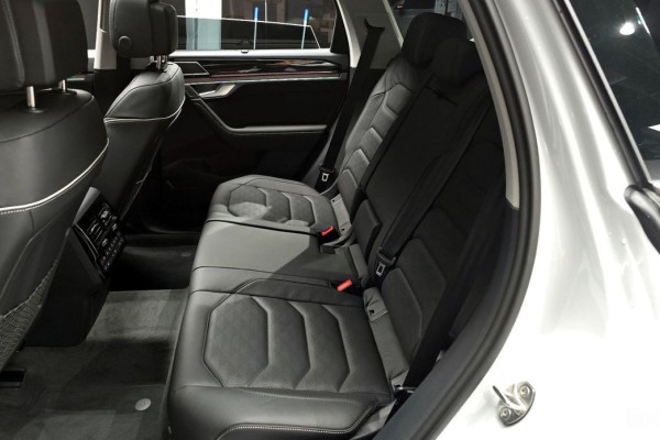 2025 Volkswagen Touareg с пробегом 2 177 км