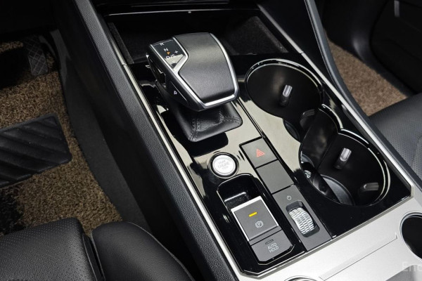 2023 Volkswagen Touareg с пробегом 96 565 км