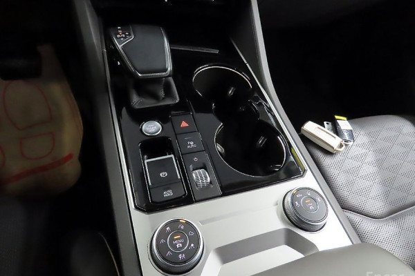 2023 Volkswagen Touareg с пробегом 37 924 км