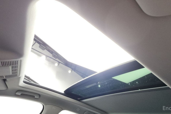 2025 Volkswagen Touareg с пробегом 13 220 км