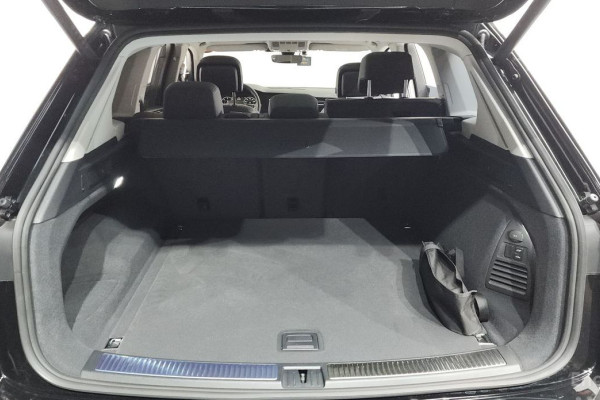 2025 Volkswagen Touareg с пробегом 13 220 км