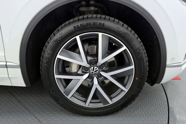 2023 Volkswagen Touareg с пробегом 76 023 км