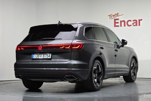 2025 Volkswagen Touareg с пробегом 7 536 км