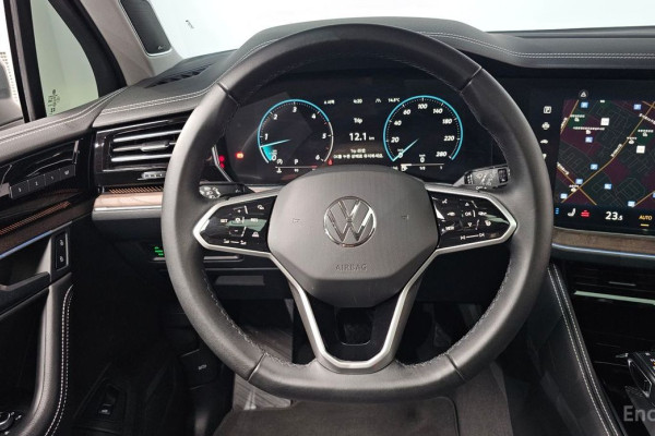 2024 Volkswagen Touareg с пробегом 31 504 км