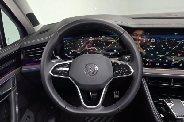 2024 Volkswagen Touareg с пробегом 10 174 км