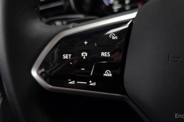 2024 Volkswagen Touareg с пробегом 10 174 км