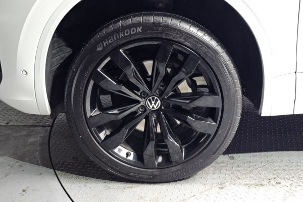 2023 Volkswagen Touareg с пробегом 28 984 км