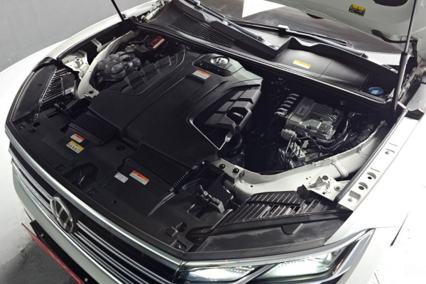 2023 Volkswagen Touareg с пробегом 28 984 км