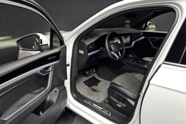 2023 Volkswagen Touareg с пробегом 28 984 км