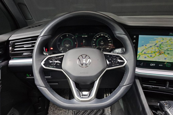 2023 Volkswagen Touareg с пробегом 28 984 км