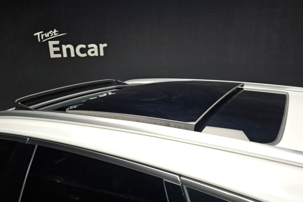 2023 Volkswagen Touareg с пробегом 28 984 км