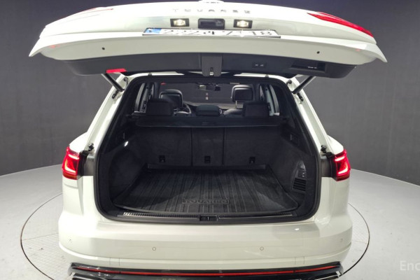 2023 Volkswagen Touareg с пробегом 28 984 км