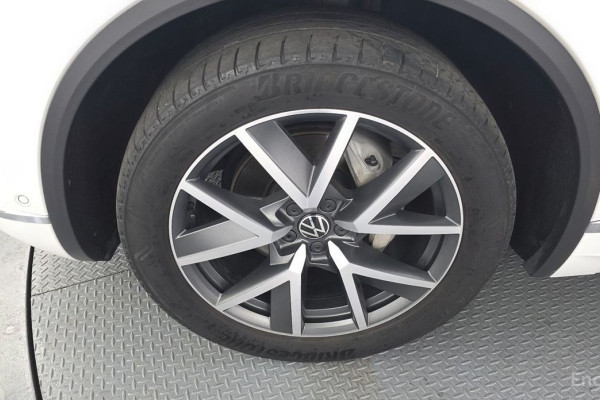 2023 Volkswagen Touareg с пробегом 49 008 км