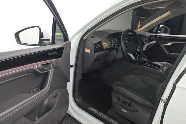 2023 Volkswagen Touareg с пробегом 49 008 км