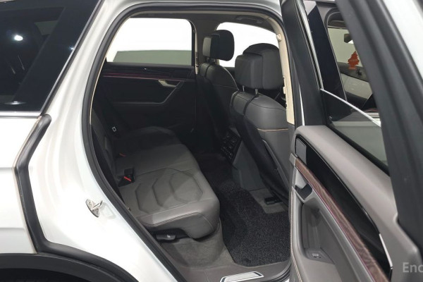 2023 Volkswagen Touareg с пробегом 49 008 км