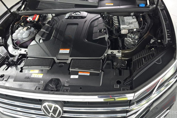2023 Volkswagen Touareg с пробегом 60 773 км