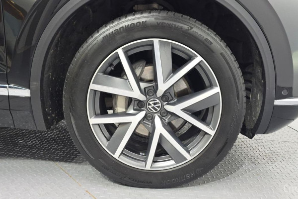 2023 Volkswagen Touareg с пробегом 60 773 км