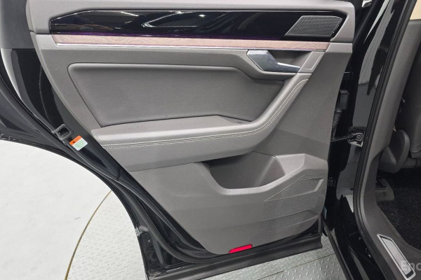 2023 Volkswagen Touareg с пробегом 60 773 км