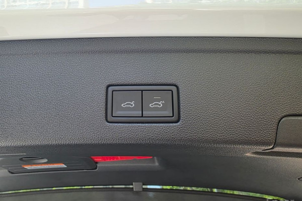 2025 Volkswagen Touareg с пробегом 21 км