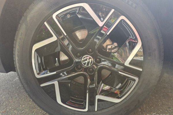 2025 Volkswagen Touareg с пробегом 21 км