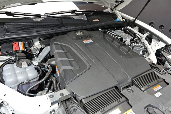 2024 Volkswagen Touareg с пробегом 5 655 км