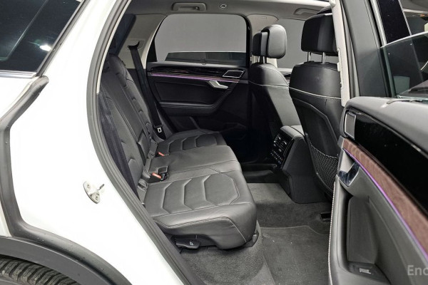 2024 Volkswagen Touareg с пробегом 5 655 км