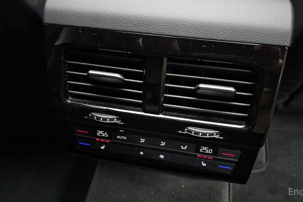 2024 Volkswagen Touareg с пробегом 5 655 км