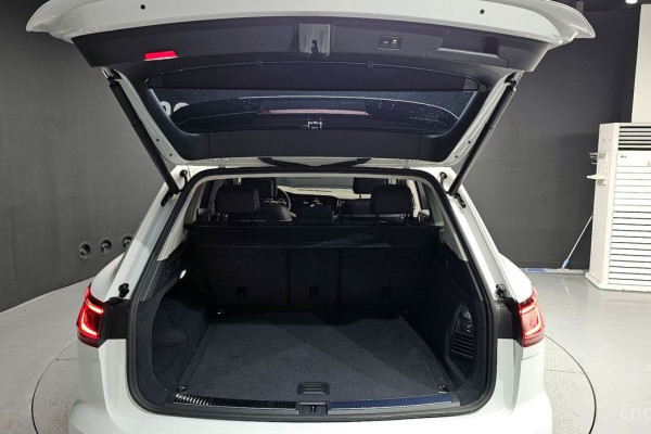 2024 Volkswagen Touareg с пробегом 5 655 км