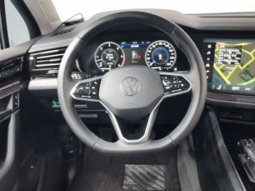 2023 Volkswagen Touareg с пробегом 37 764 км