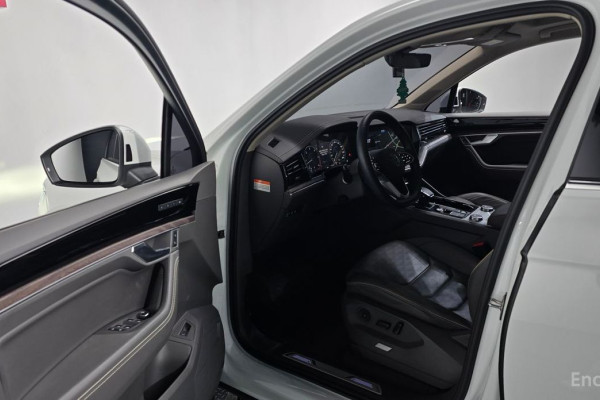 2023 Volkswagen Touareg с пробегом 47 471 км