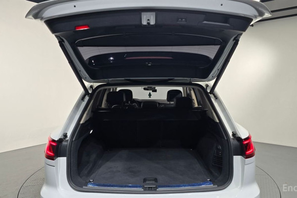 2023 Volkswagen Touareg с пробегом 47 471 км