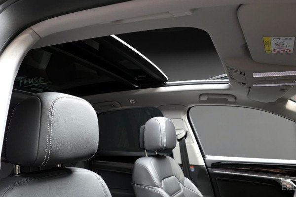 2023 Volkswagen Touareg с пробегом 29 723 км