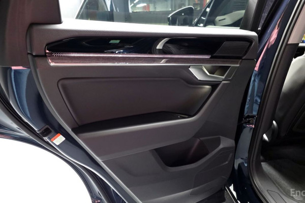 2023 Volkswagen Touareg с пробегом 29 723 км