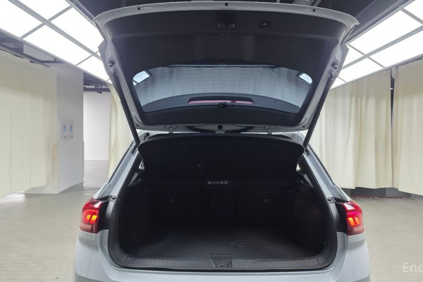 2021 Volkswagen T-Roc с пробегом 38 404 км