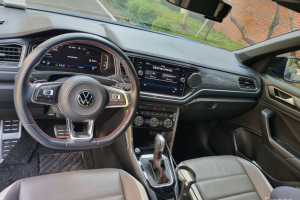 2022 Volkswagen T-Roc с пробегом 47 021 км