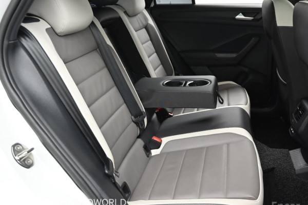 2022 Volkswagen T-Roc с пробегом 72 557 км