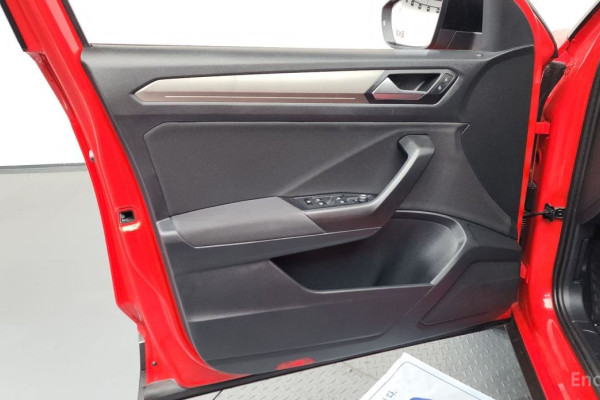 2022 Volkswagen T-Roc с пробегом 30 798 км