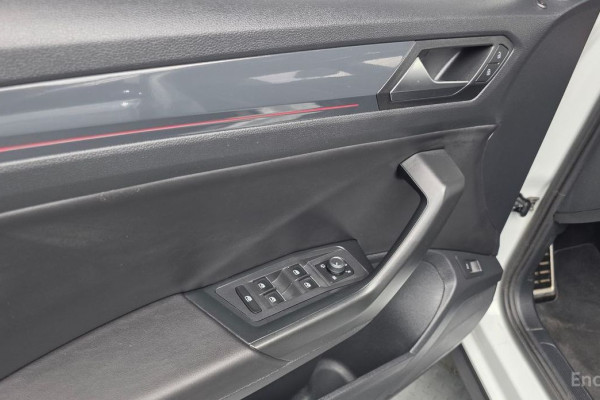 2021 Volkswagen T-Roc с пробегом 62 046 км