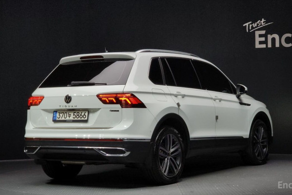 2022 Volkswagen Tiguan с пробегом 42 432 км