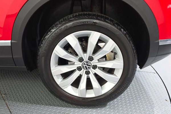 2021 Volkswagen T-Roc с пробегом 24 342 км