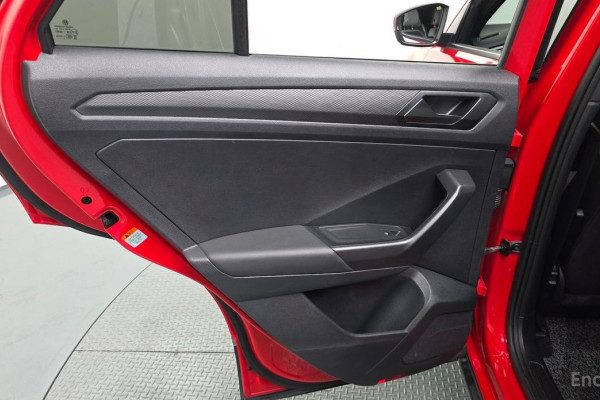 2021 Volkswagen T-Roc с пробегом 24 342 км