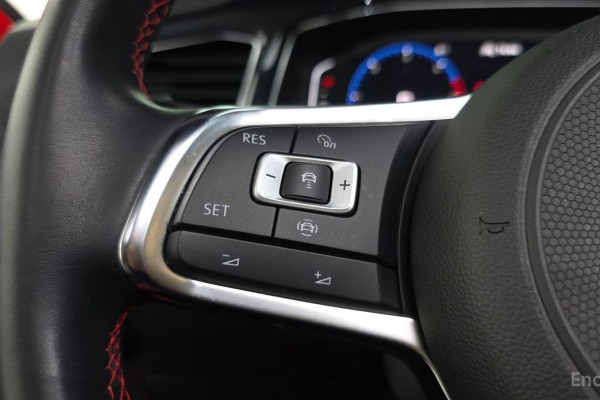 2021 Volkswagen T-Roc с пробегом 24 342 км