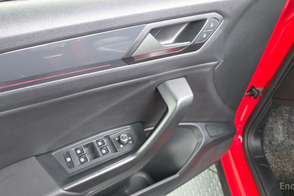 2021 Volkswagen T-Roc с пробегом 24 342 км