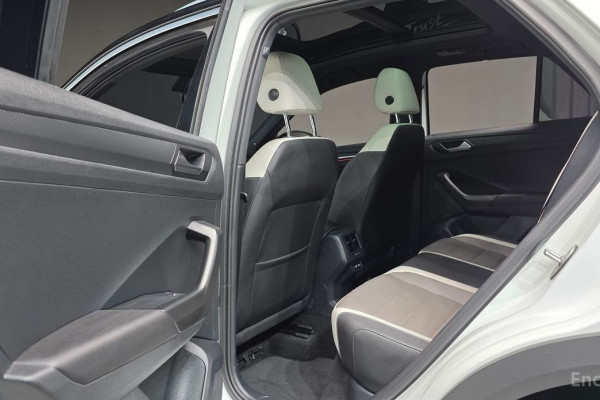 2022 Volkswagen T-Roc с пробегом 62 976 км