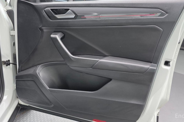 2022 Volkswagen T-Roc с пробегом 62 976 км