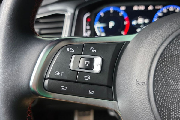 2022 Volkswagen T-Roc с пробегом 62 976 км