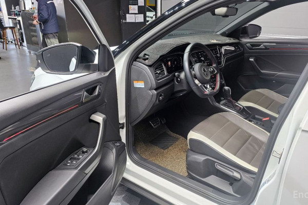 2022 Volkswagen T-Roc с пробегом 53 385 км