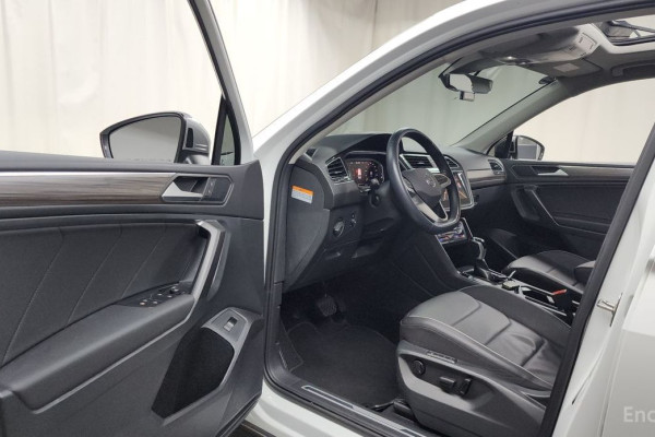 2022 Volkswagen Tiguan с пробегом 15 813 км