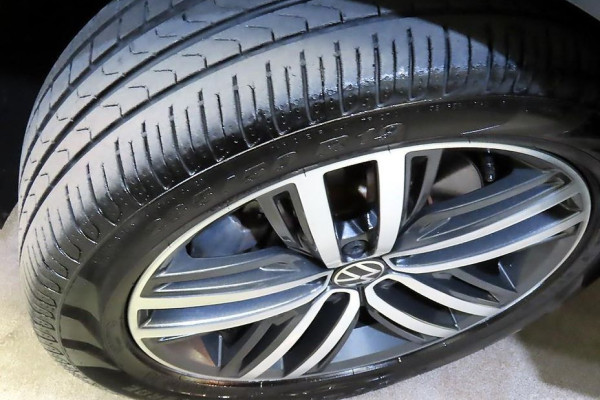 2023 Volkswagen Tiguan с пробегом 40 496 км