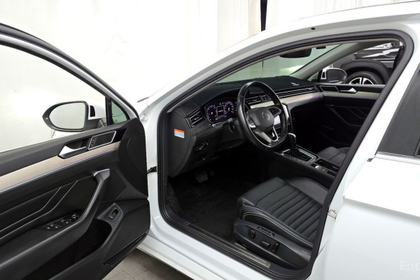 2021 Volkswagen Passat с пробегом 33 379 км